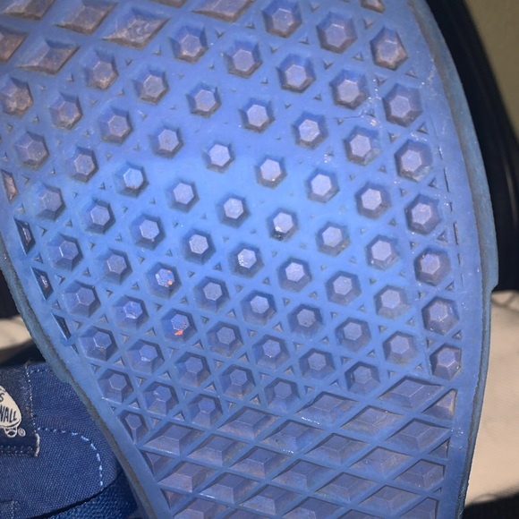 Vans - Picture 4 of 4